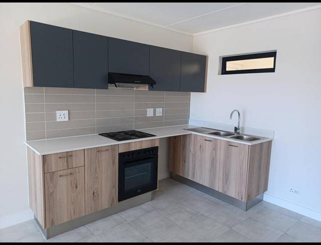 2 BEDROOM PROPERTY TO RENT IN GREENBAY ECO ESTATE